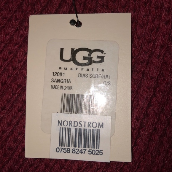 Ugg beanie/hat - Picture 3 of 3